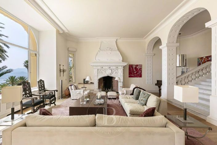 Image No.9-7 Bed House for sale