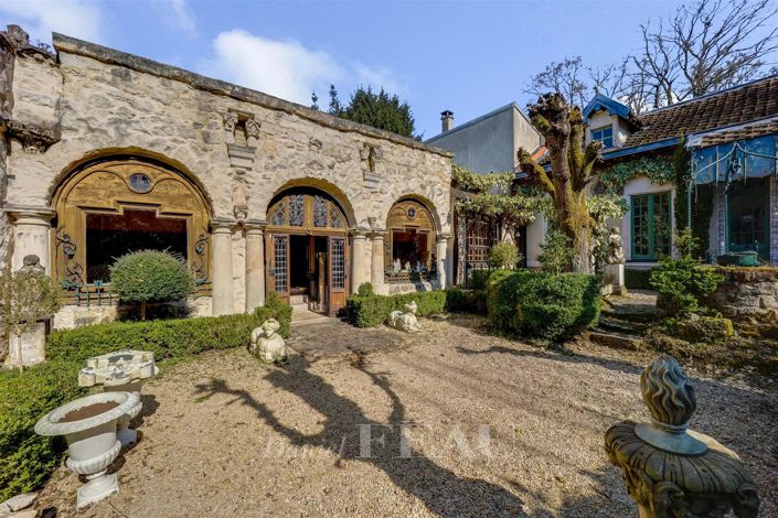 Image No.2-5 Bed House for sale