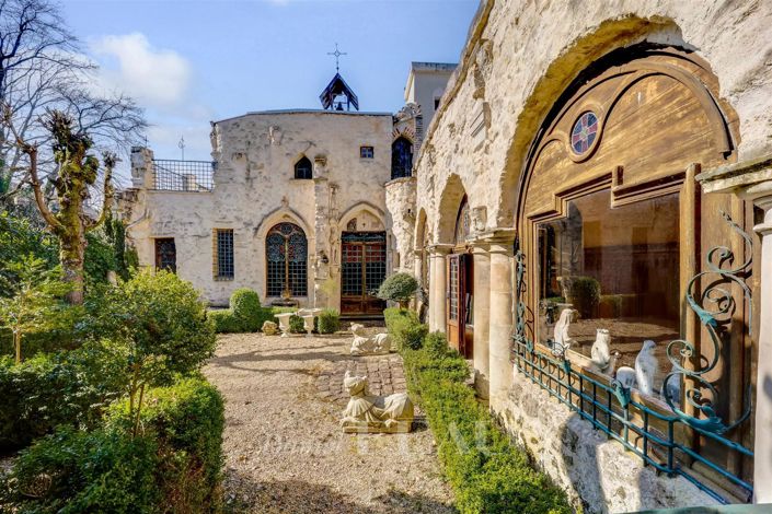 Image No.4-5 Bed House for sale