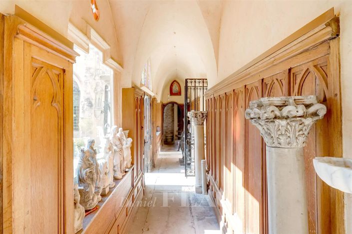 Image No.6-5 Bed House for sale