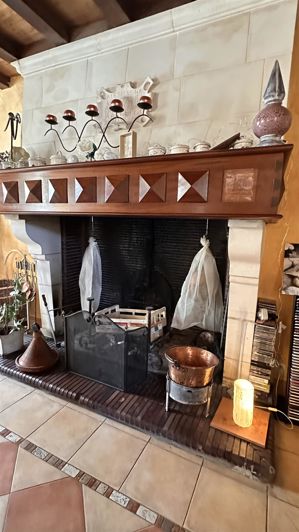 Image No.8-7 Bed House for sale