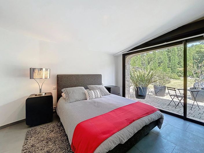 Image No.19-House for sale