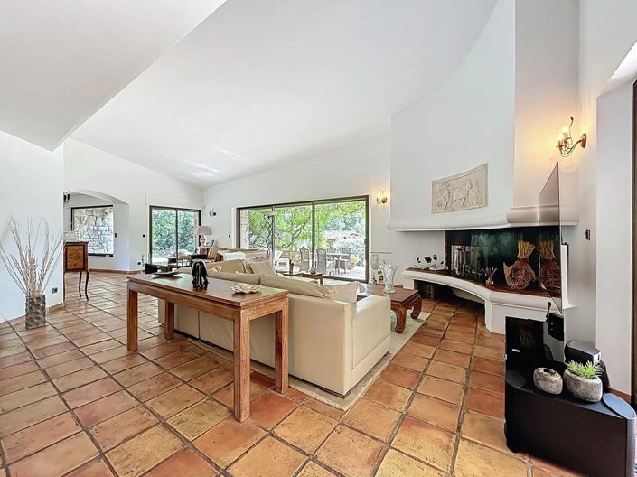 Image No.9-House for sale