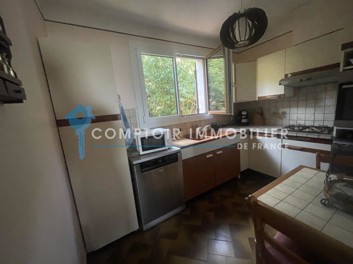 Image No.16-6 Bed House for sale