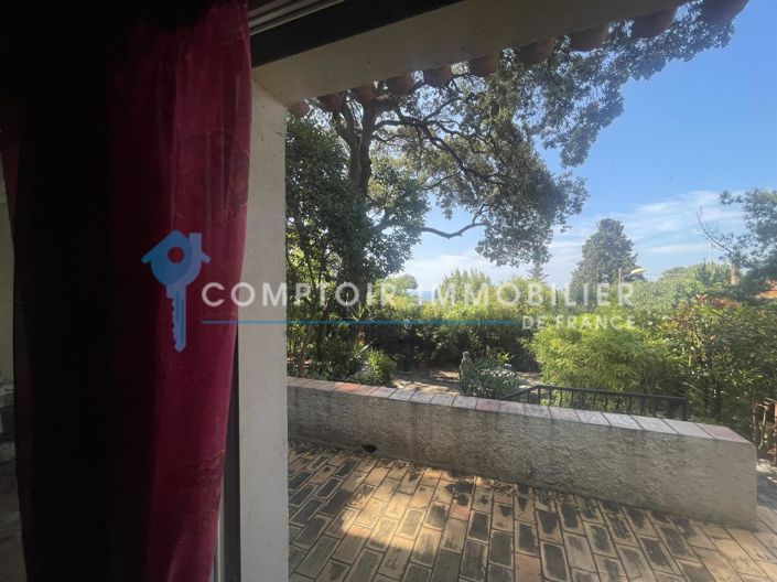 Image No.18-6 Bed House for sale