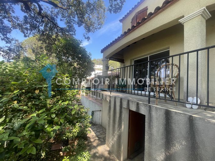 Image No.24-6 Bed House for sale