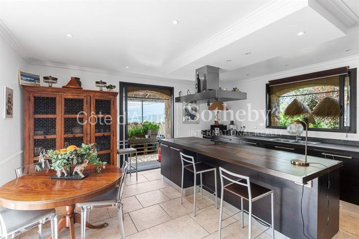 Image No.13-7 Bed House for sale