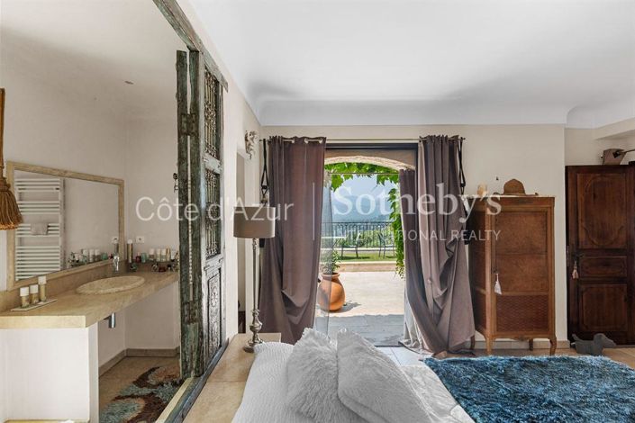 Image No.15-7 Bed House for sale