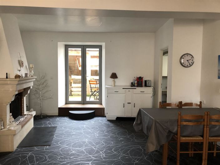 Image No.12-2 Bed House for sale