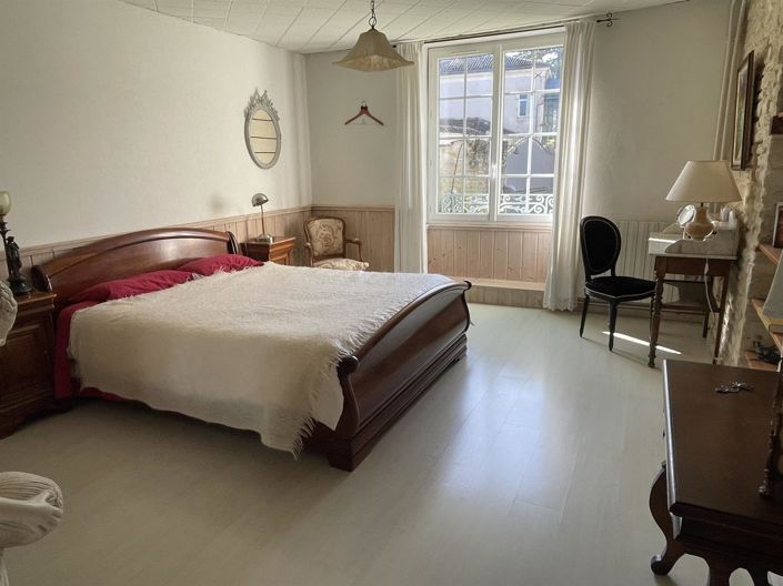 Image No.13-5 Bed House for sale