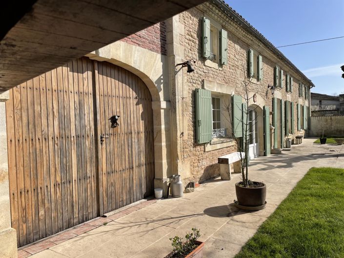 Image No.19-5 Bed House for sale