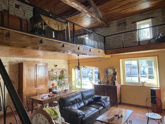 Image No.6-5 Bed House for sale