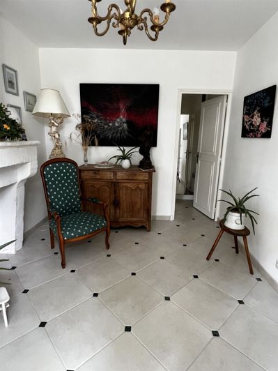 Image No.6-4 Bed House for sale