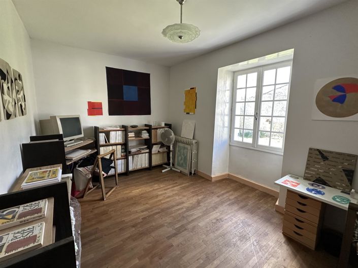 Image No.8-4 Bed House for sale