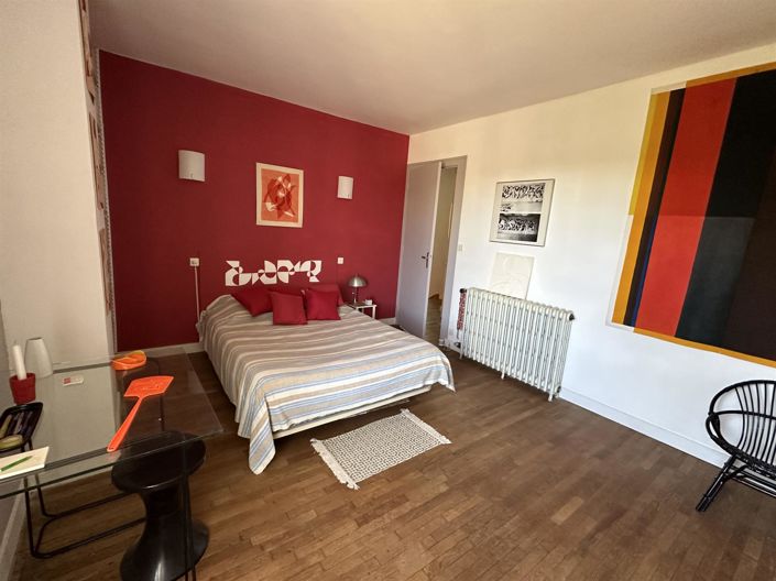 Image No.9-4 Bed House for sale