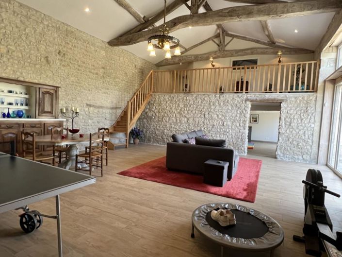 Image No.24-8 Bed House for sale