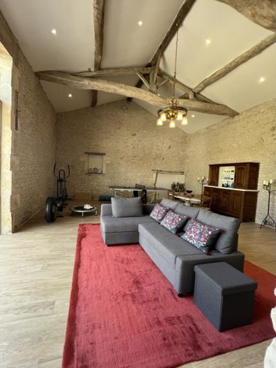 Image No.28-8 Bed House for sale