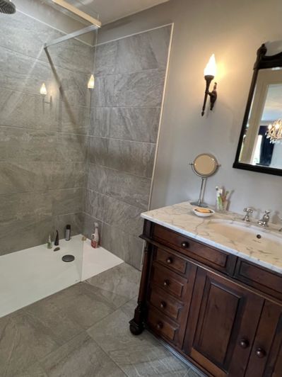 Image No.30-8 Bed House for sale