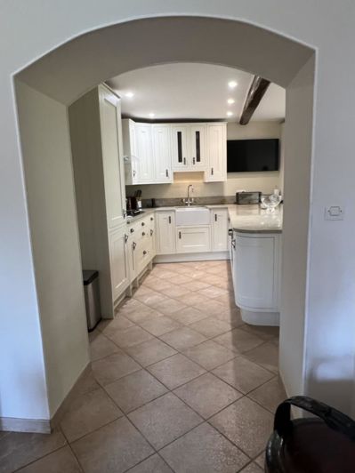 Image No.9-8 Bed House for sale