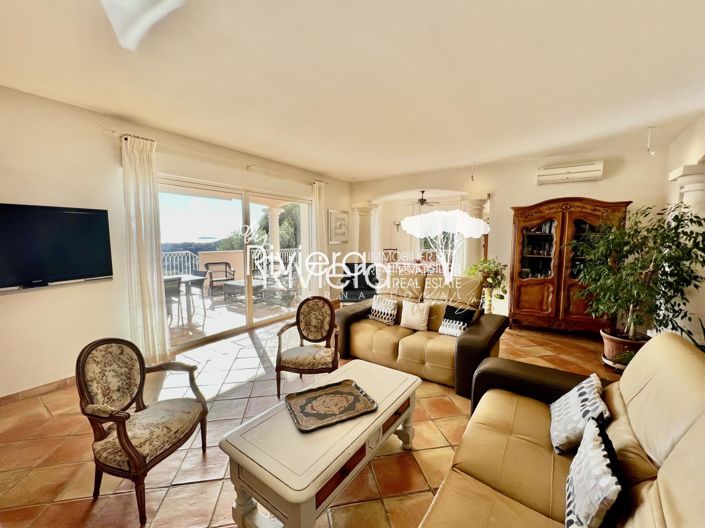 Image No.12-4 Bed House for sale