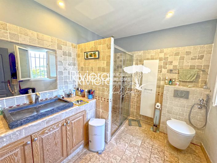 Image No.18-4 Bed House for sale