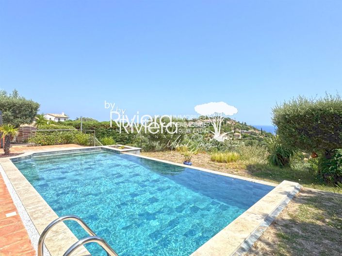 Image No.27-4 Bed House for sale