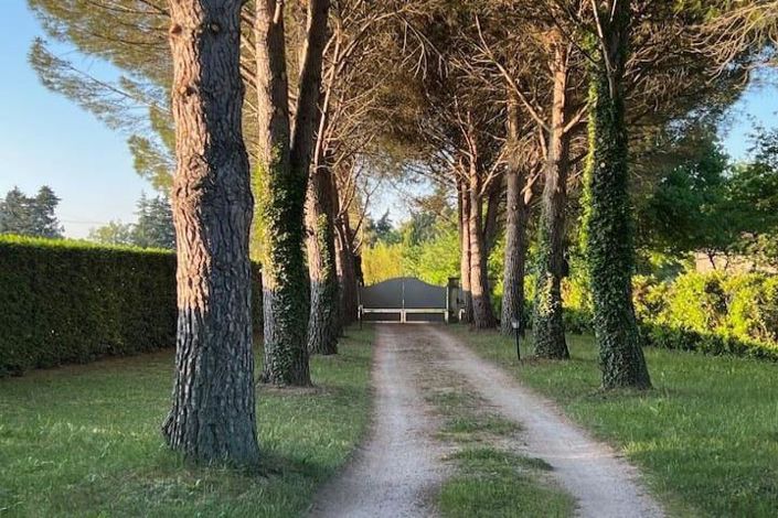 Image No.11-7 Bed House for sale