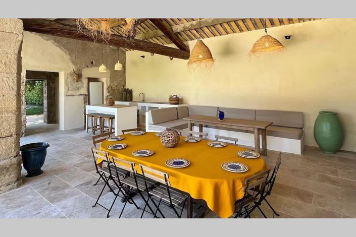 Image No.7-7 Bed House for sale