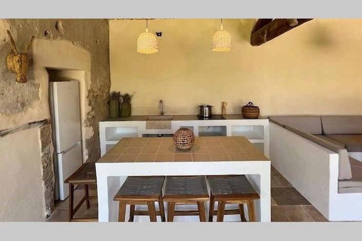 Image No.8-7 Bed House for sale