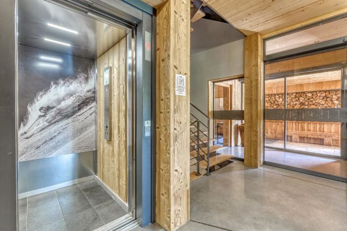 Image No.5-12 Bed House for sale