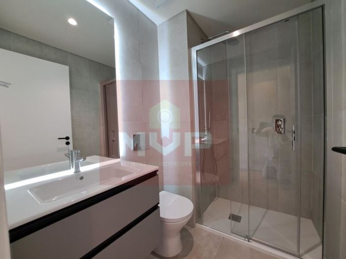 Image No.20-4 Bed House for sale