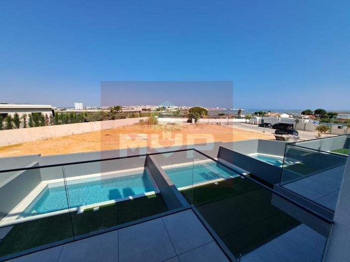 Image No.31-4 Bed House for sale