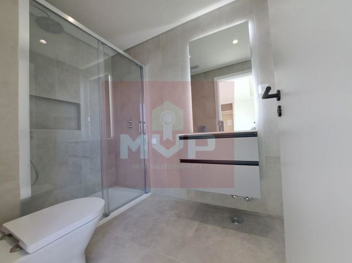 Image No.33-4 Bed House for sale