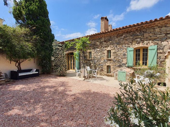 Image No.1-6 Bed House for sale