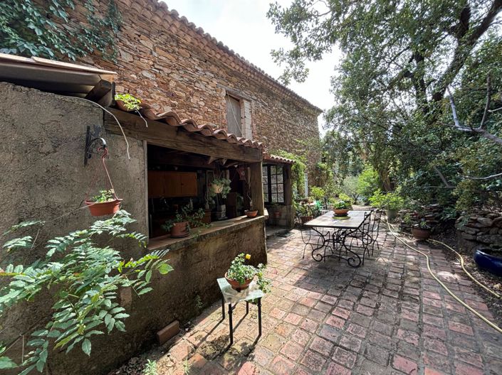 Image No.1-4 Bed House for sale