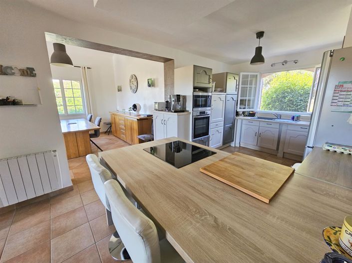 Image No.10-6 Bed House for sale