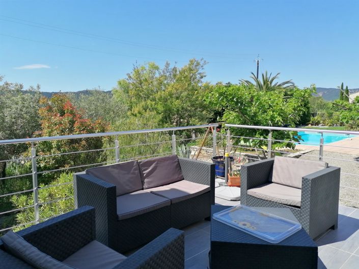 Image No.18-6 Bed House for sale