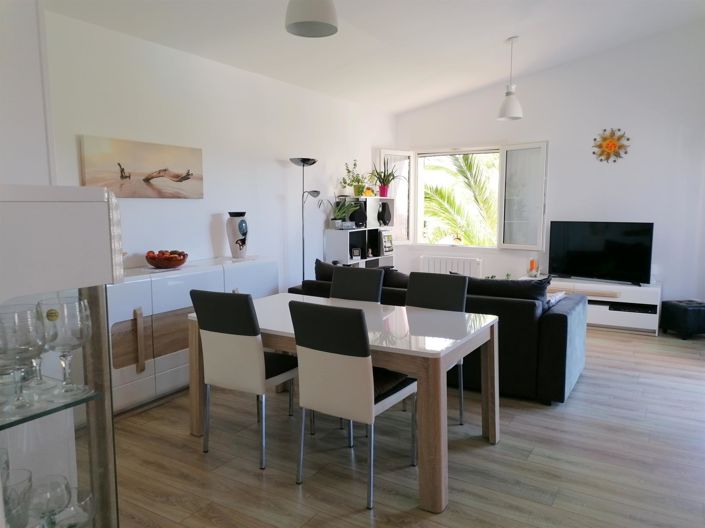 Image No.19-6 Bed House for sale