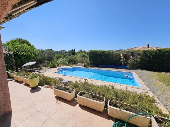 Image No.2-6 Bed House for sale