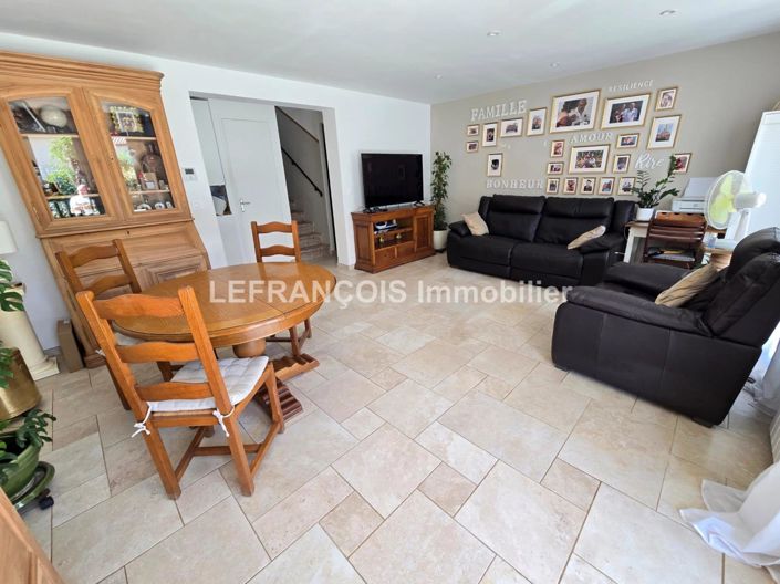 Image No.4-2 Bed House for sale