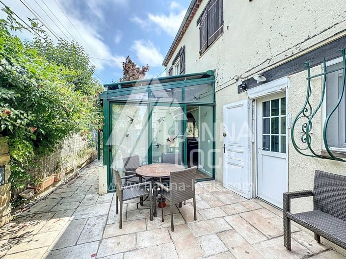 Image No.1-3 Bed House for sale