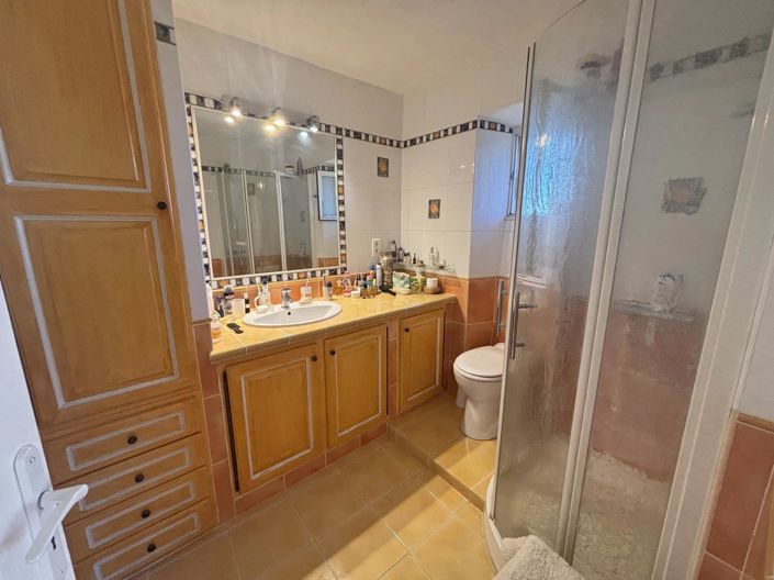 Image No.14-5 Bed House for sale