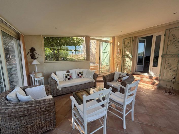 Image No.16-5 Bed House for sale