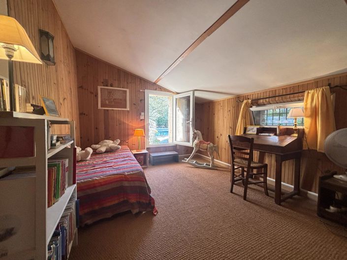 Image No.19-5 Bed House for sale