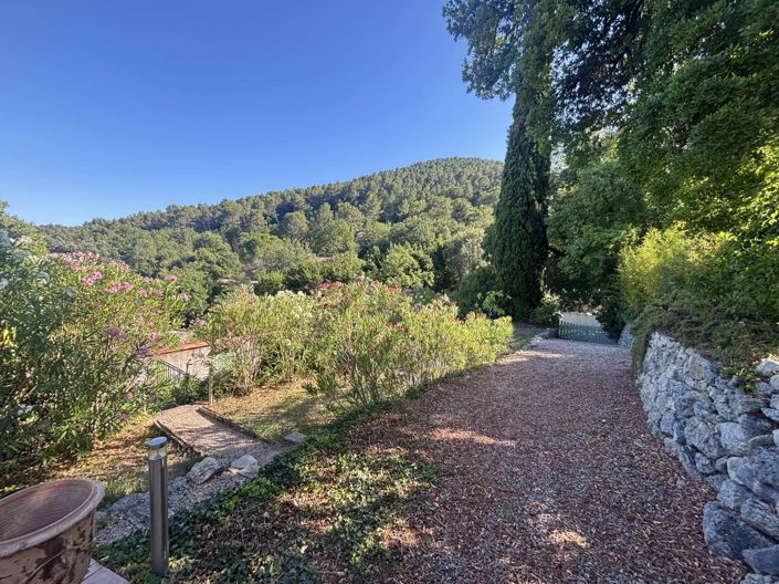 Image No.20-5 Bed House for sale