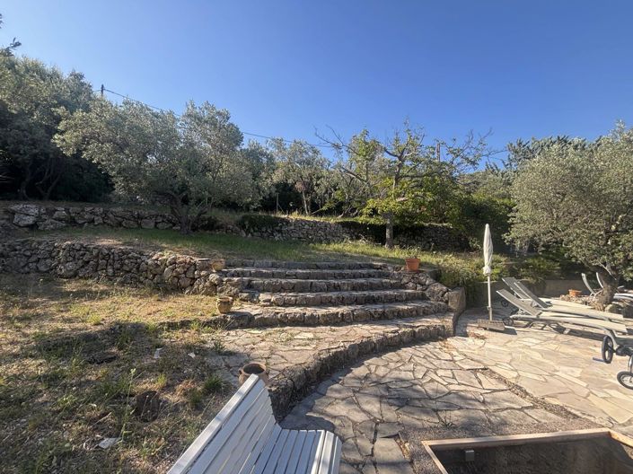 Image No.26-5 Bed House for sale