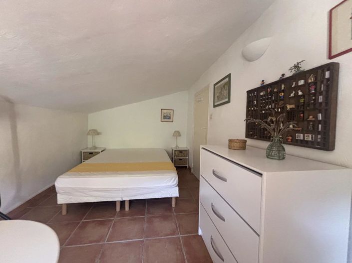 Image No.28-5 Bed House for sale