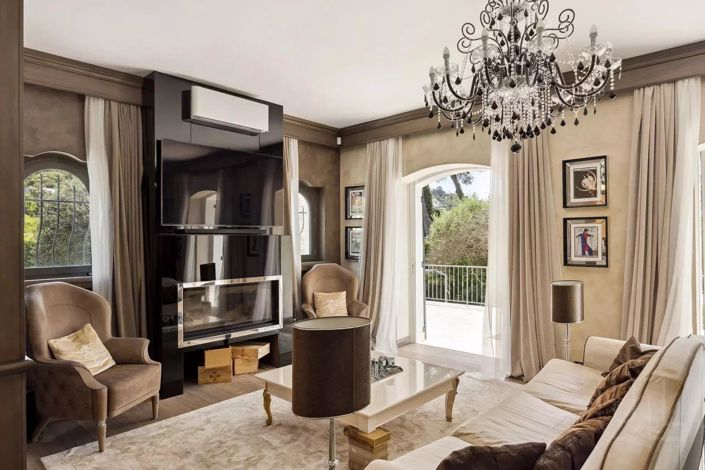 Image No.4-5 Bed House for sale