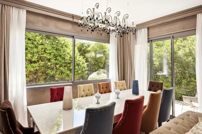 Image No.7-5 Bed House for sale