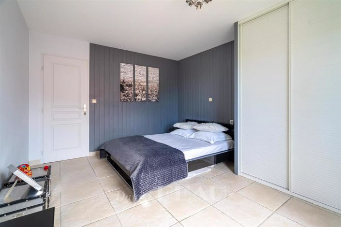 Image No.10-4 Bed House for sale